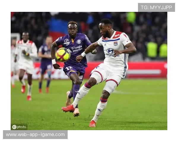 里昂大战马赛聚焦法甲巅峰之争双方球队历史恩怨全面解析精彩